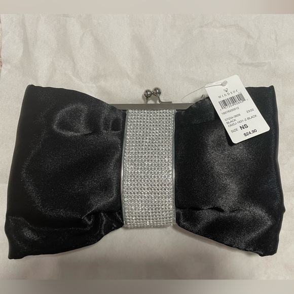 Black clutch from  the Windsor Store. - Picture 5 of 7